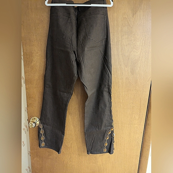 Designer Jeans - Picture 2 of 3